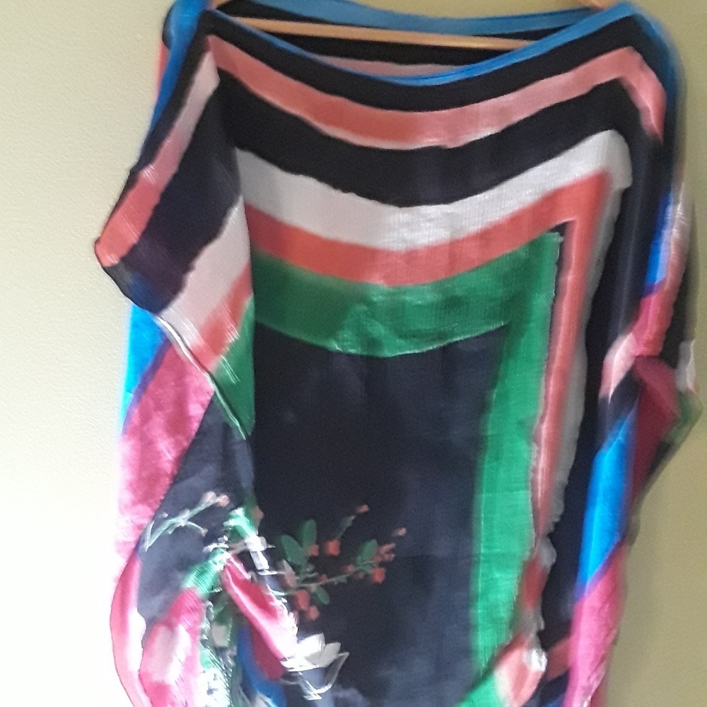 Bebe poncho like blouse XS Wide blouse